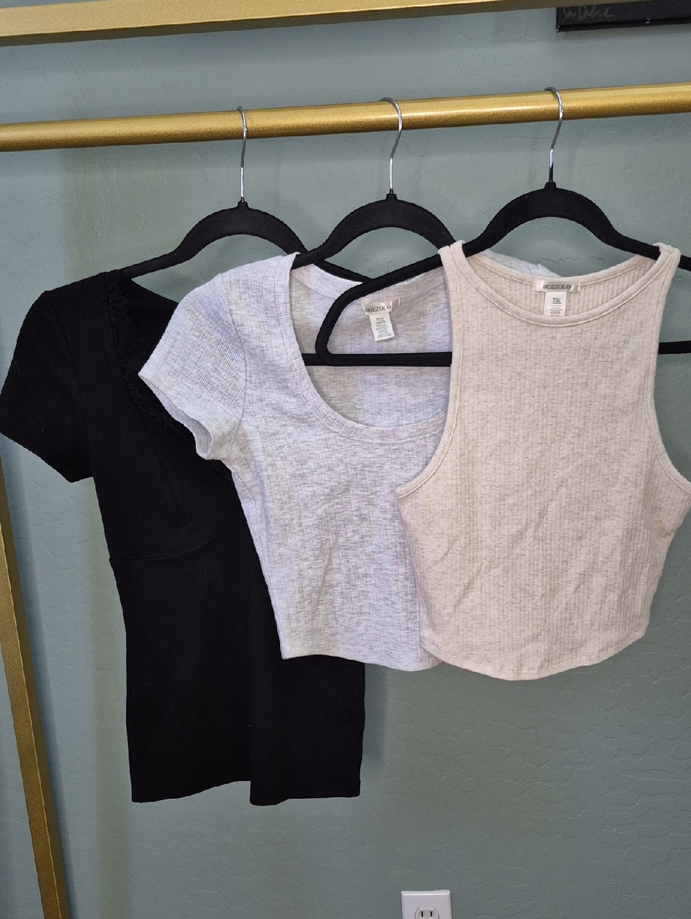 3-Pack Women’s Ribbed Crop Tank & Scoop Tops - Black, Light Gray, Beige NWOT